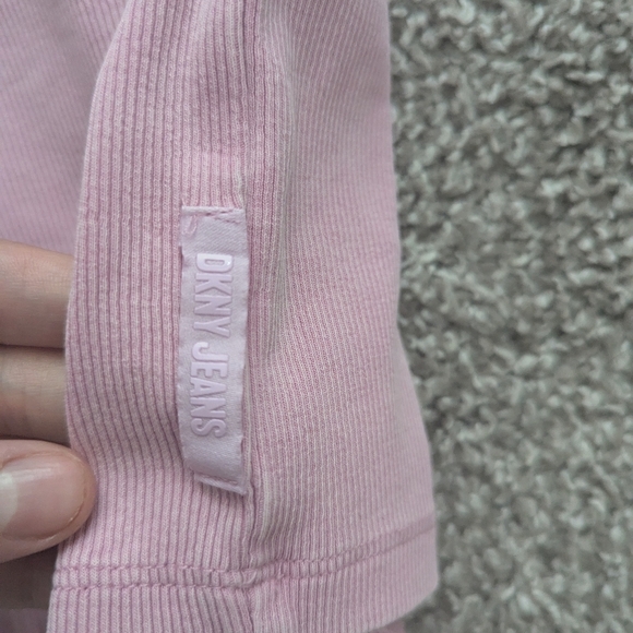DKNY Pink Women's Triple-Slit Ribbed-Knit Tank Top - Picture 5 of 7